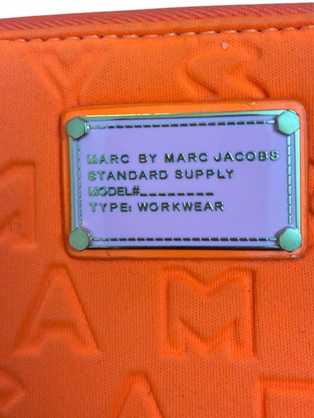 Marc by Marc Jacobs Lot Neon Orange Zip Wallet + NWT Black Rubber Bracelet - Picture 5 of 10